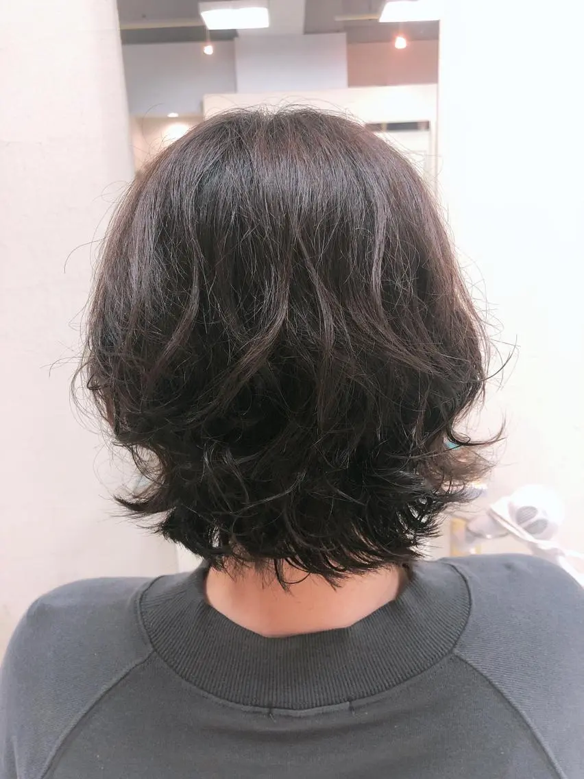 ショート パーマ 外ハネヘア 阿部 美咲のヘアスタイル