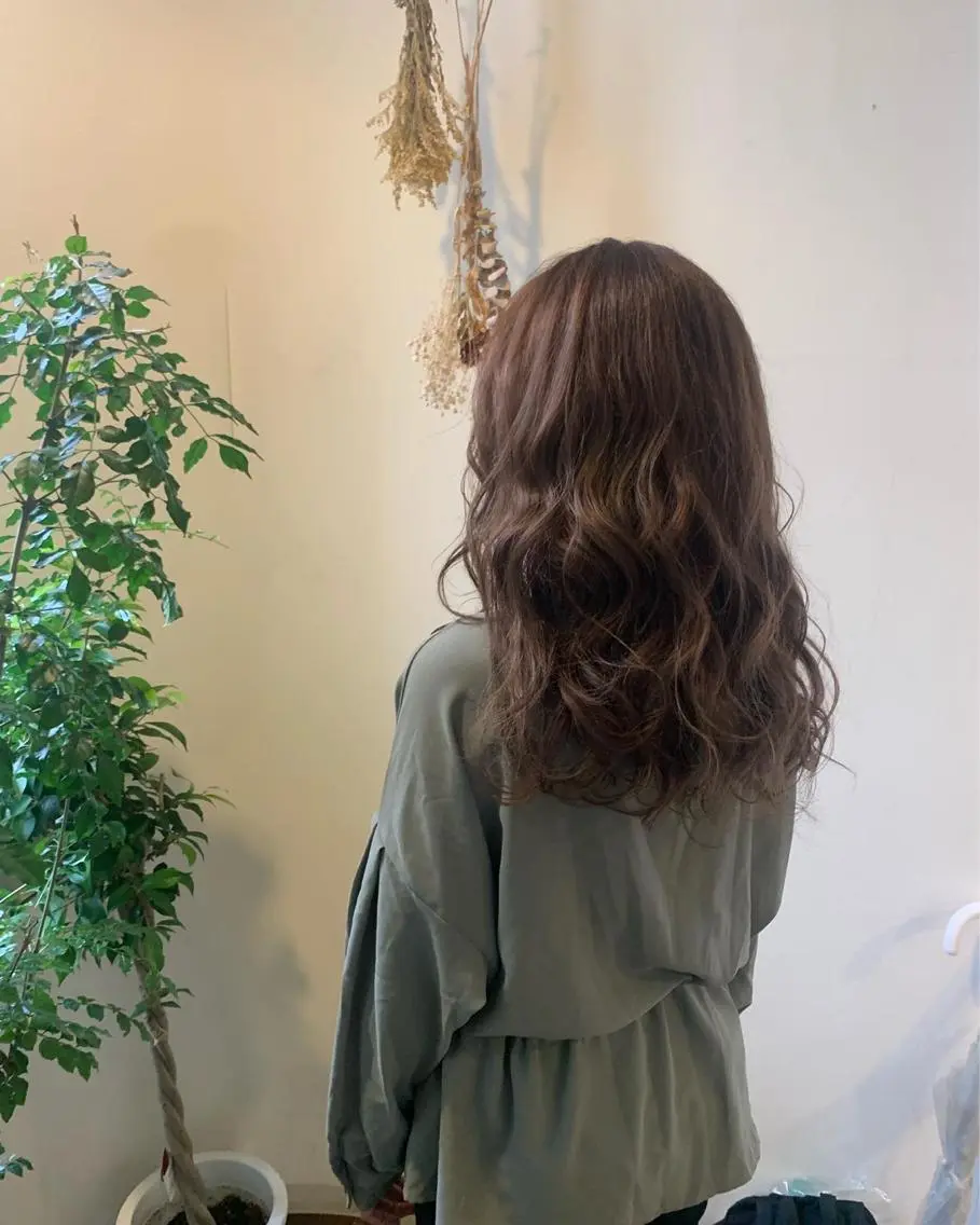 セミロング 羽エクステ🪽 🤍まき🤍のヘアスタイル