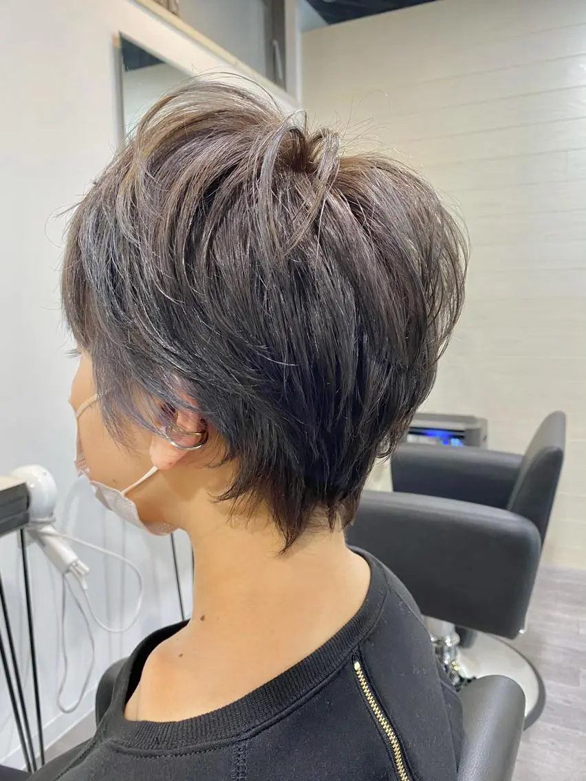 ショート カラー ハンサムショート アディクシーカラー バレイヤージュ ブリーチ ケアブリーチ カット ヘアカラー 先着1名様限定 カット無料のヘアスタイル