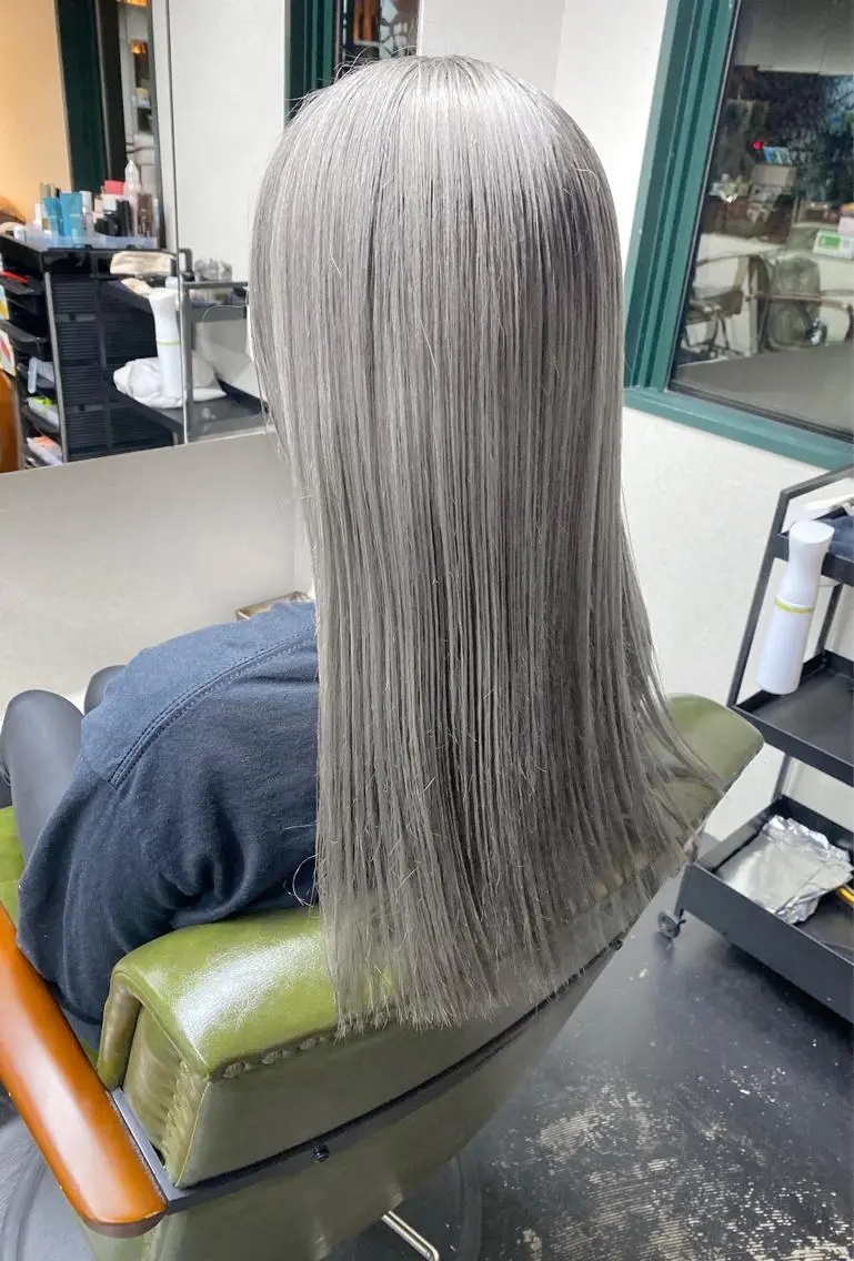 セミロング カラー ブリーチ ケアブリーチ 山﨑 大暉【ダブルカラー】のヘアスタイル