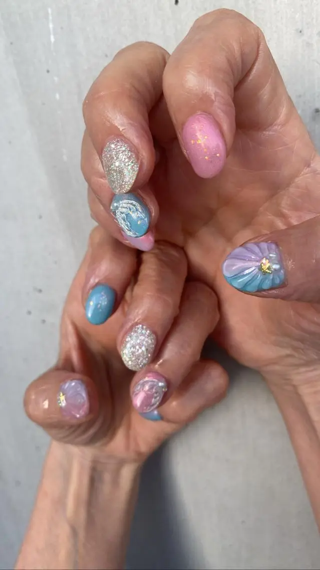 ショート カラー ネイル tetty nailsalonのネイルデザイン