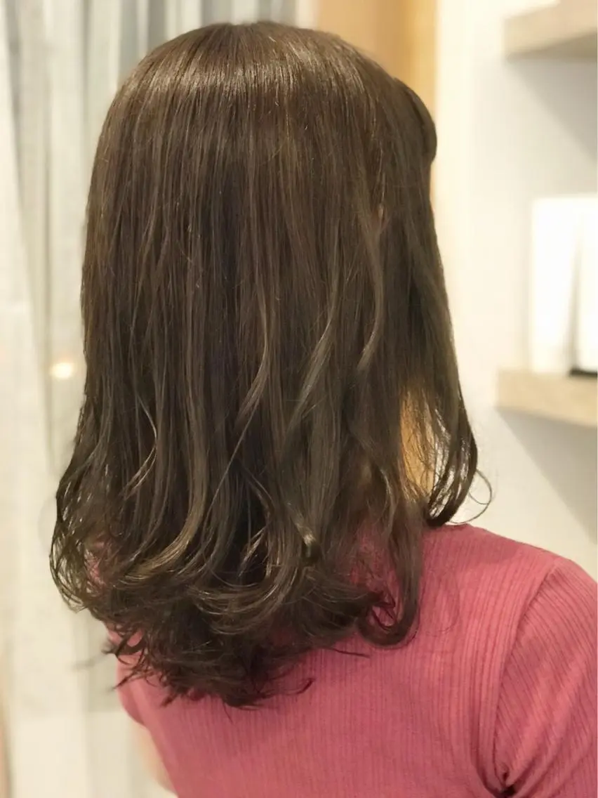 セミロング カラー ベージュカラー 由比藤理子 ブリーチカラー🌈のヘアスタイル