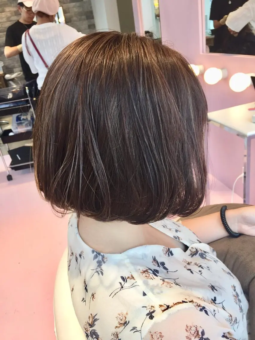 ショート アッシュ ハイライト カット ヘアカラー トリートメント 所渉/韓国レイヤー /ウルフカットのヘアスタイル