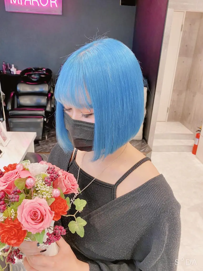 ショート カラー ヘアアレンジ ヘアカラー トリートメント ヘアセット 🩶【推しハイトーン 】yuzu🩶のヘアスタイル