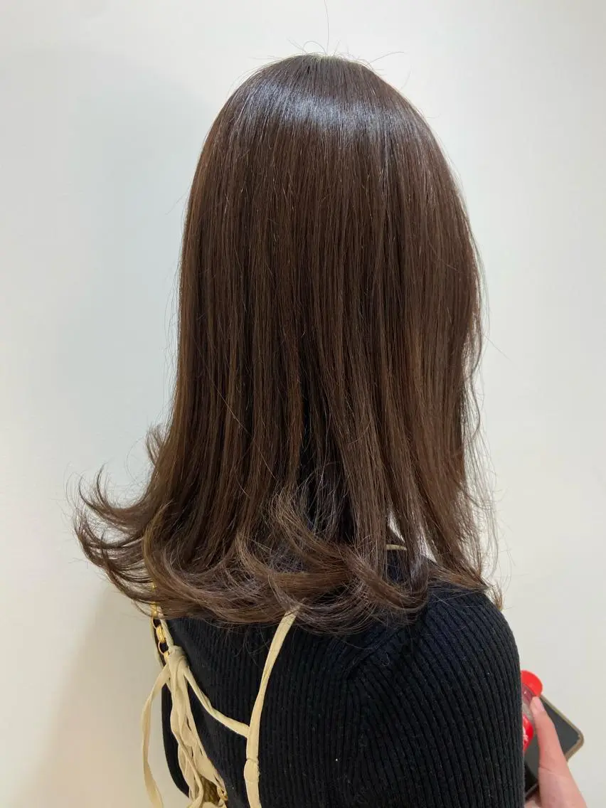 セミロング カラー ブラウンカラー ショコラブラウン natsumi / N°ariaのヘアスタイル