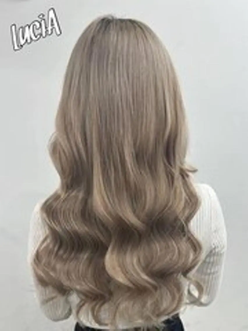 カラー ロング ヘアアレンジ LuciAエクステ カラーNANAのヘアスタイル
