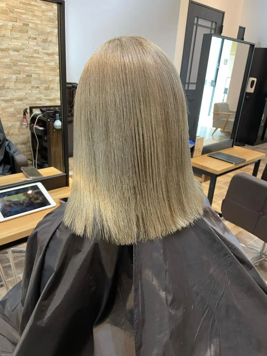 セミロング カラー ヘアカラー YUI/ ブリーチカラー🌷のヘアスタイル