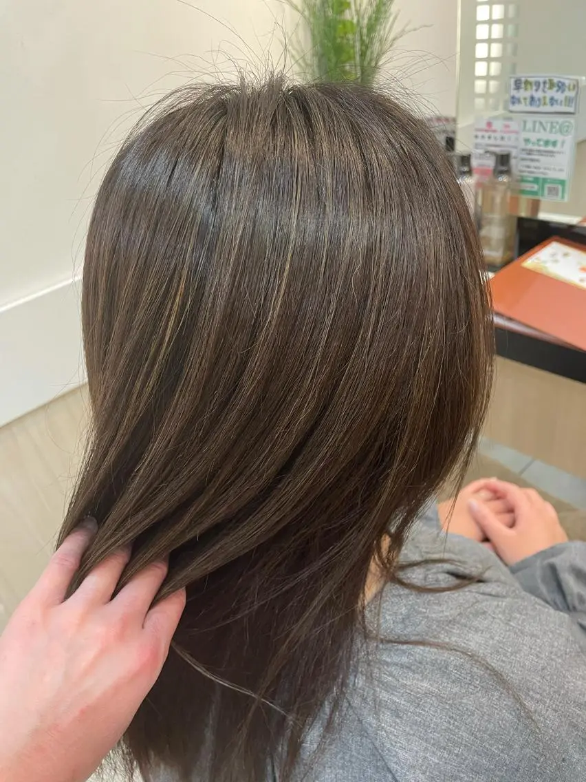 セミロング カラー ヘアアレンジ ヘアカラー トリートメント リリー /Men's/パーマのヘアスタイル
