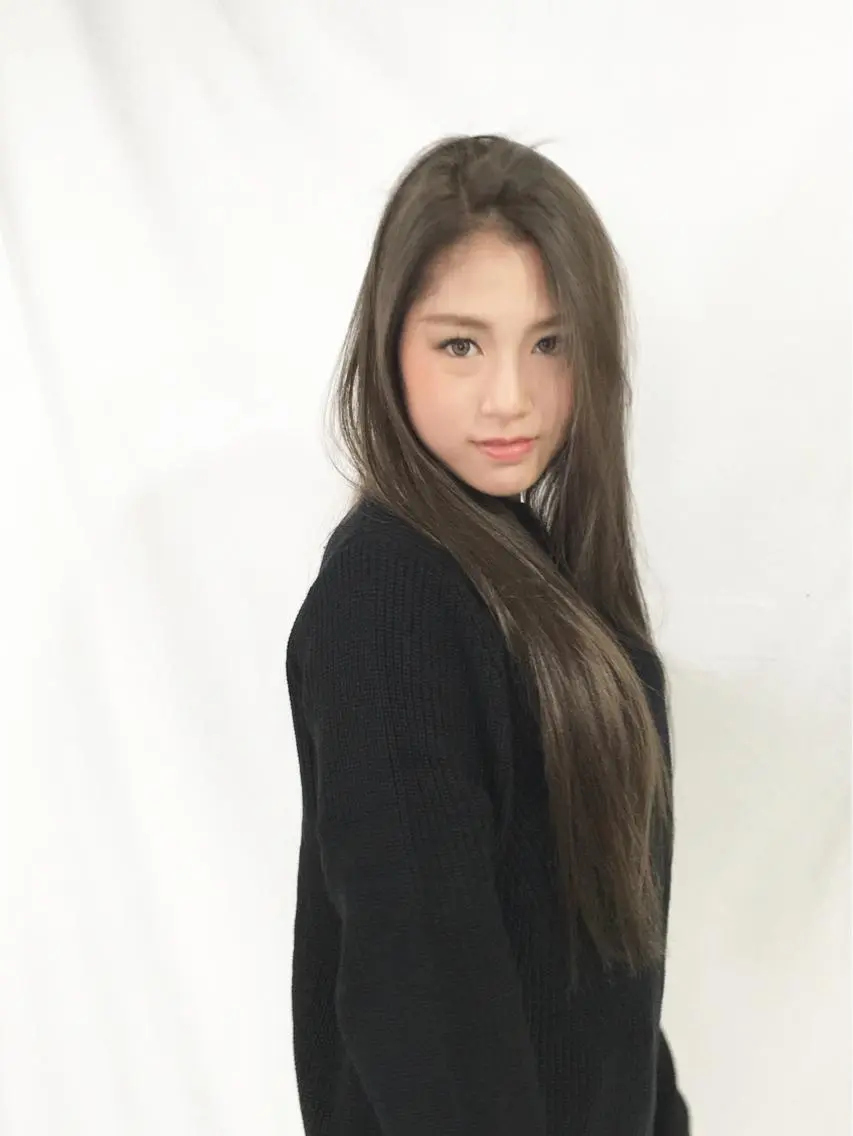 ロング カラー アッシュ ハイトーン特化🤍 浦住のヘアスタイル