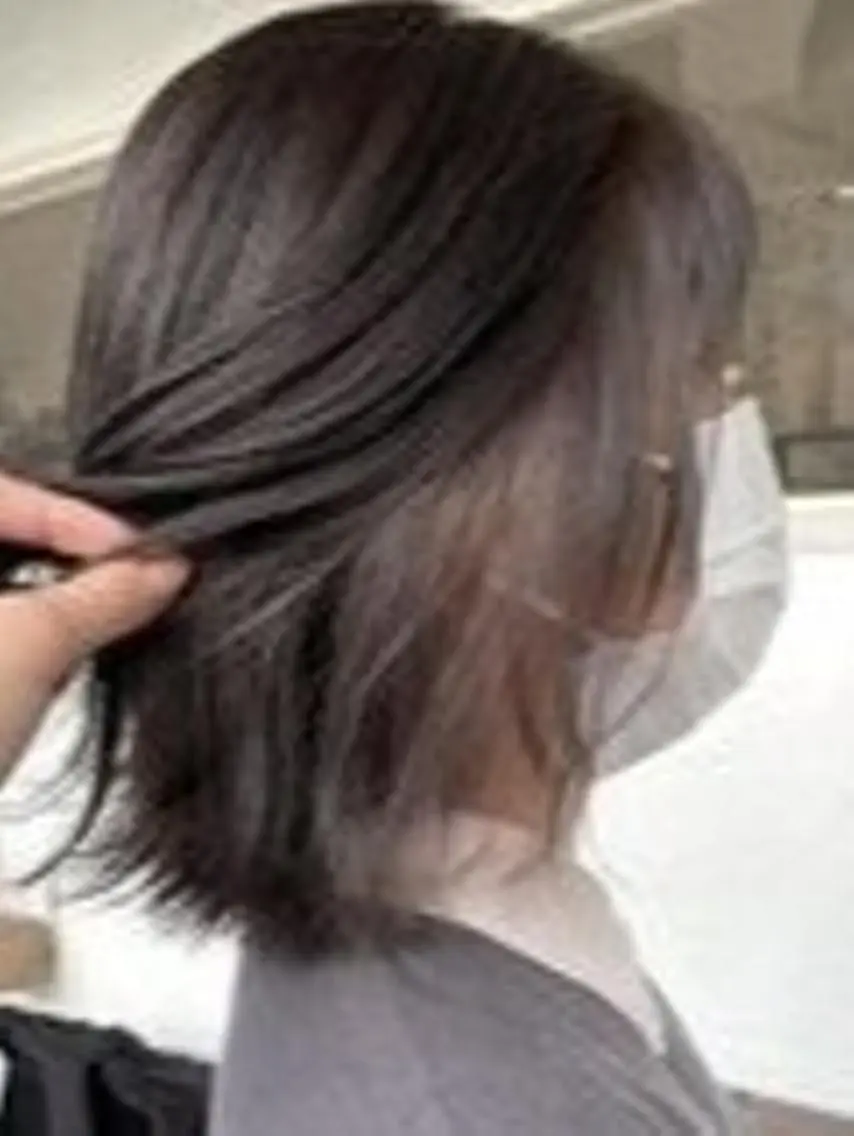 ミディアム カラー 幕田 希耀美のヘアスタイル