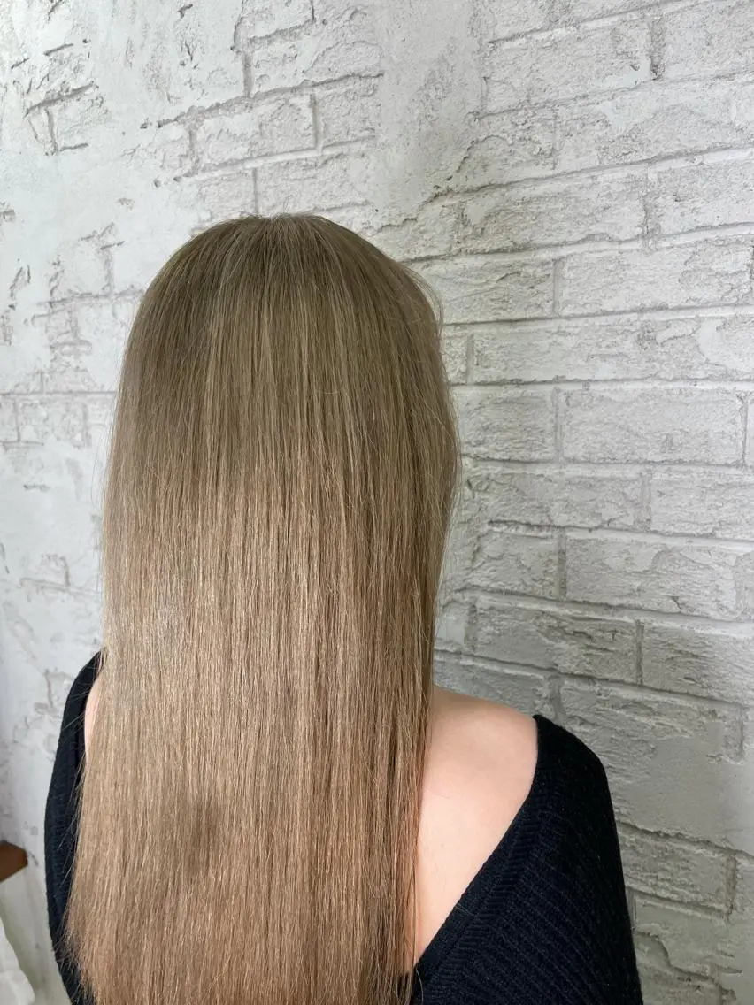 ロング カラー ベージュカラー ブリーチ ケアブリーチ ダブルカラー ミルクティーベージュ カット ブリーチ特化 ハイトーンRYOYAのヘアスタイル