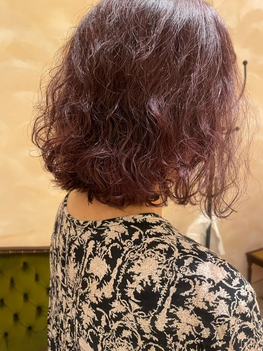 ミディアム ミディアムパーマ ハイライト ボブ ホノカのヘアスタイル