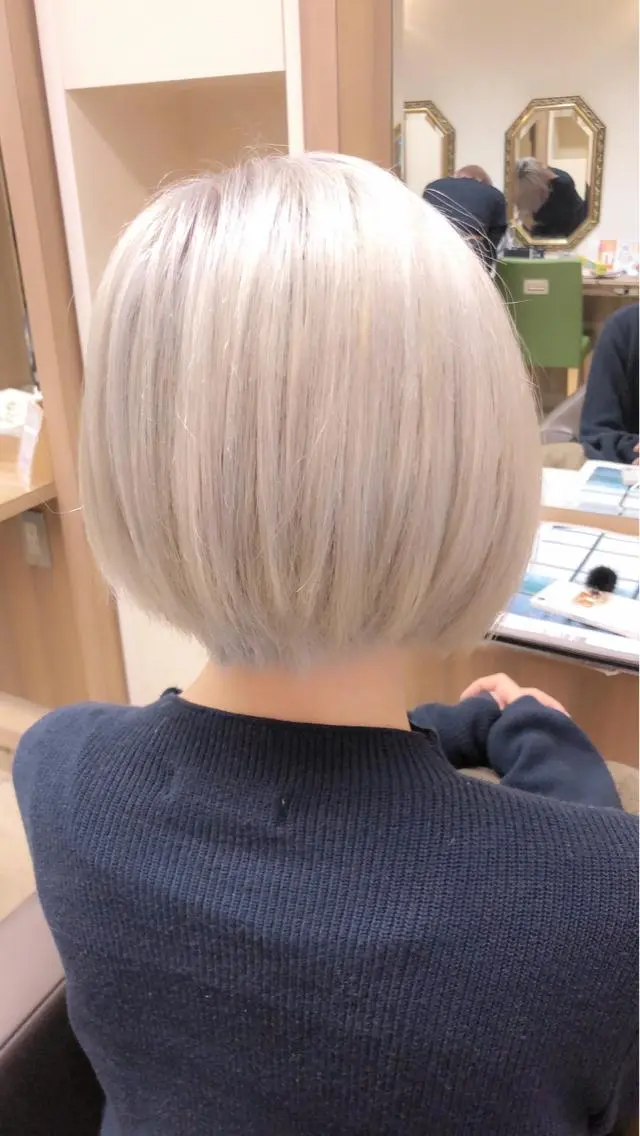 ショート カラー ❄ブリーチカラー❄ 佐原昌樹のヘアスタイル
