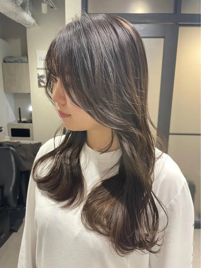 セミロング ヘアカラー 🌸インナーカラー 🌸藤井春華のヘアスタイル