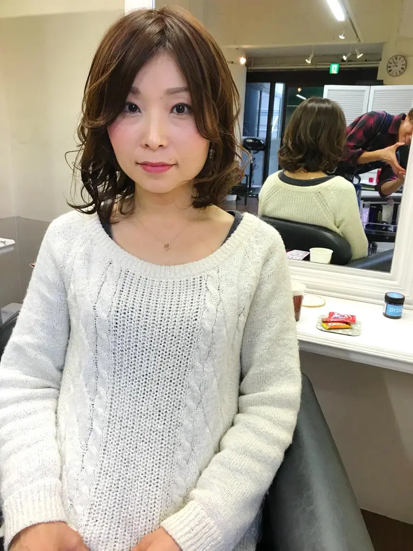 ミディアム カラー パーマ ヘアアレンジ カット ヘアカラー トリートメント 成松 勇治のヘアスタイル