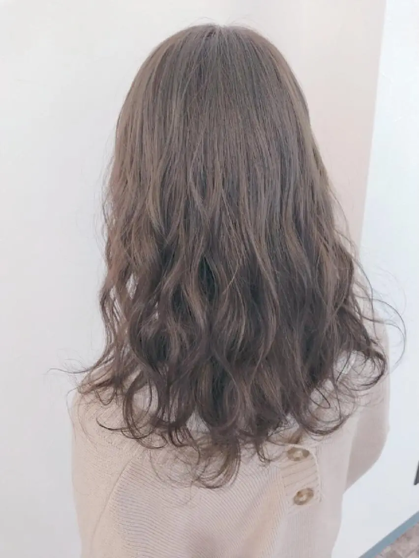 セミロング カラー アディクシーカラー アッシュ バレイヤージュ ブリーチ ブルーカラー ブリーチの神 KYONのその他イメージ