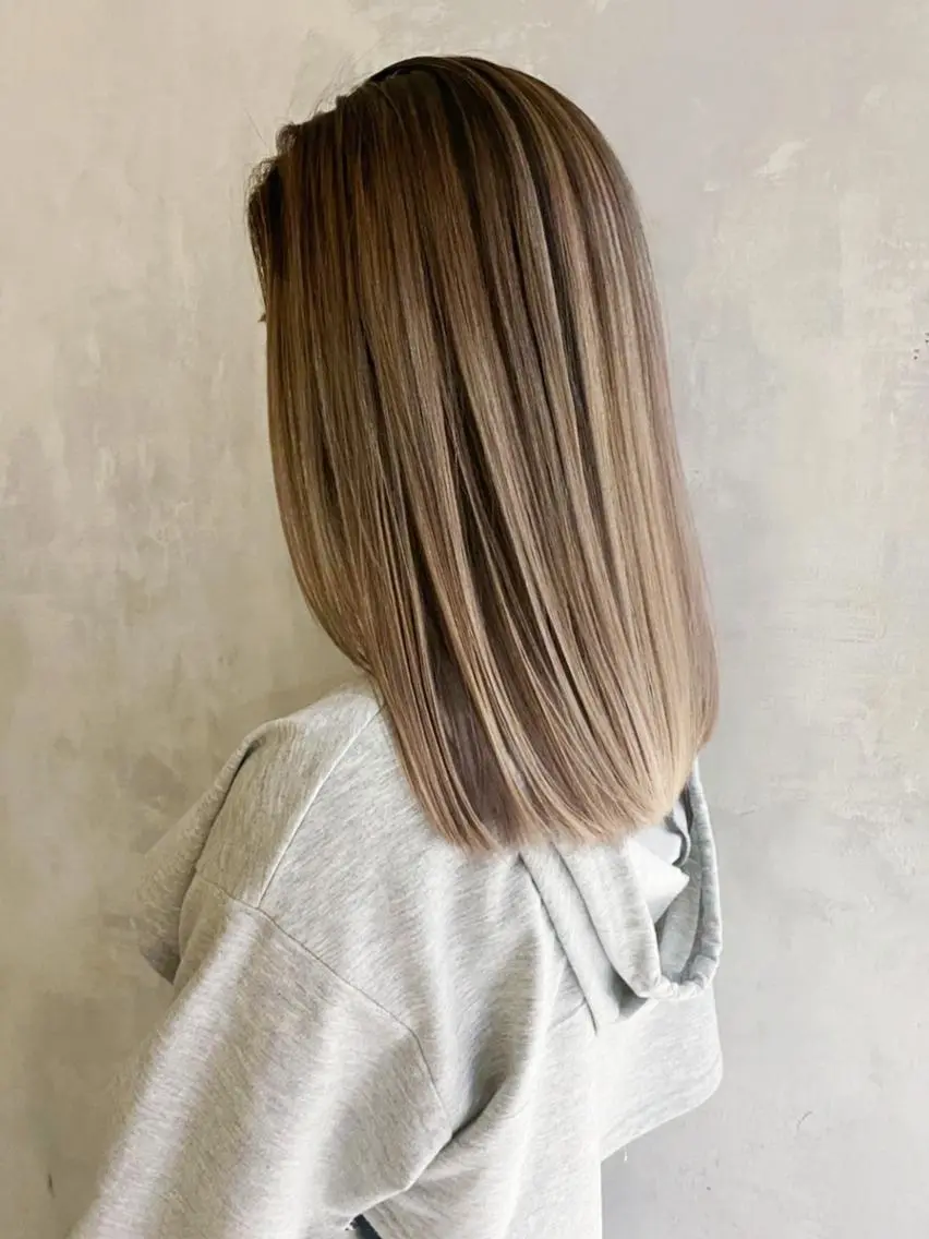 ミディアム カラー パーマ ヘアアレンジ バレイヤージュ レイヤーカット ITbyALBUM 中野店のヘアスタイル