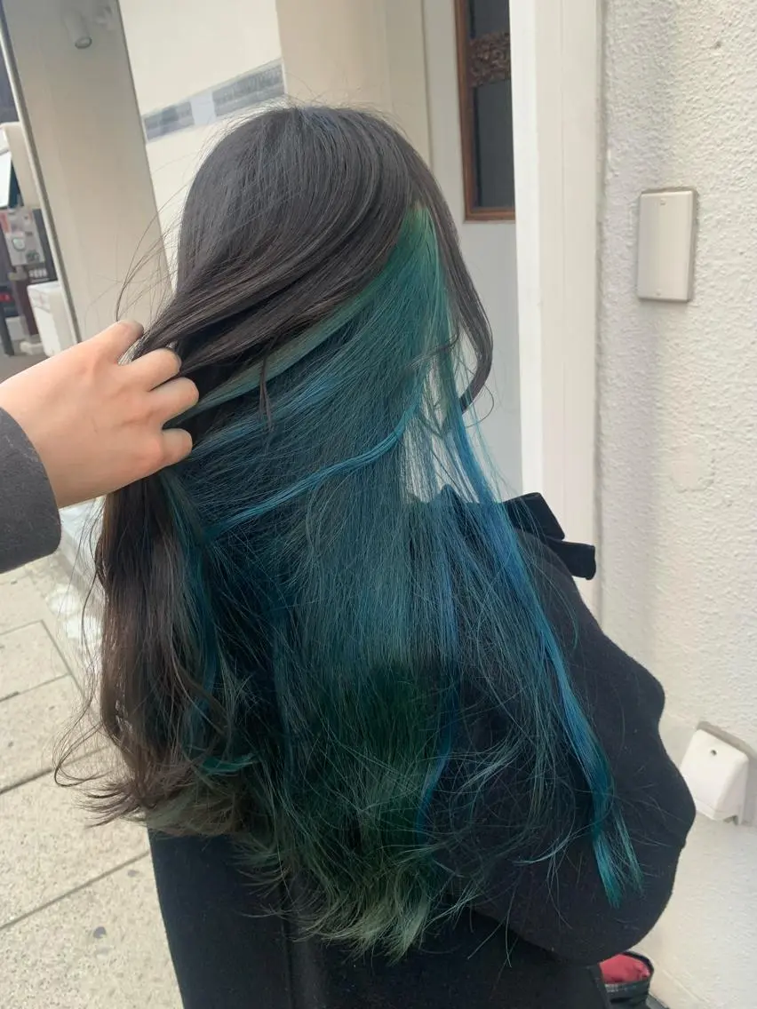ロング SEAM アキホのヘアスタイル