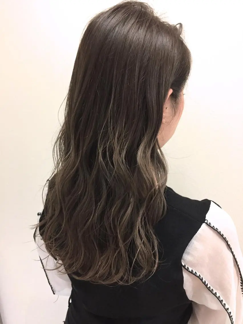 セミロング ヘアカラー トリートメント Noe心斎橋 堀田 朋宏のヘアスタイル