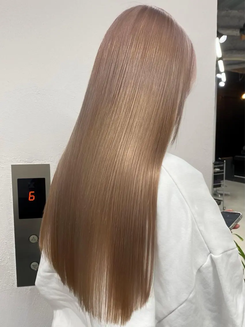 セミロング カラー ヘアアレンジ ブリーチダブルカラー 元町三宮/三ノ宮のヘアスタイル