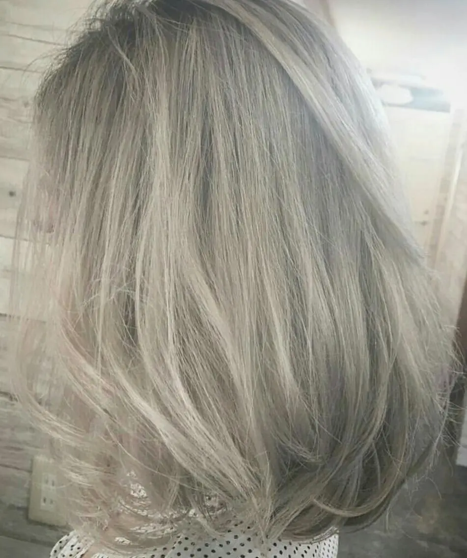 ミディアム カラー ベージュカラー ハイトーンカラー ヘアカラー トリートメント 畑中秀平💛艶髪💜 Babylon 代表のヘアスタイル