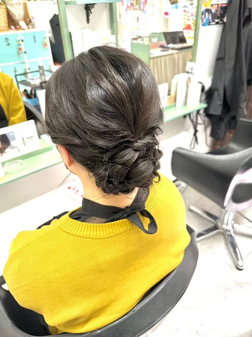 セミロング ヘアアレンジ ヘアセット 髪質改善✧︎カラー 💎AIM【アイム】のヘアスタイル