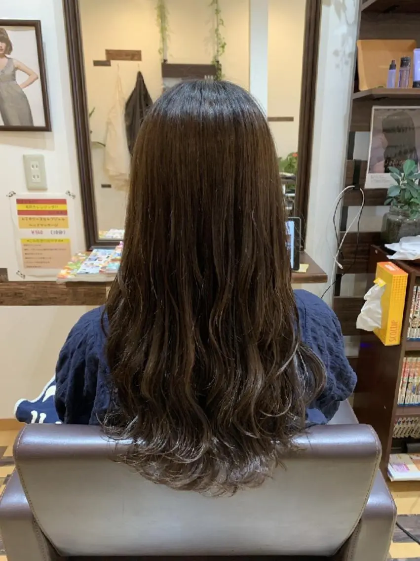 ロング カラー ベージュカラー サトウ シューイチのヘアスタイル