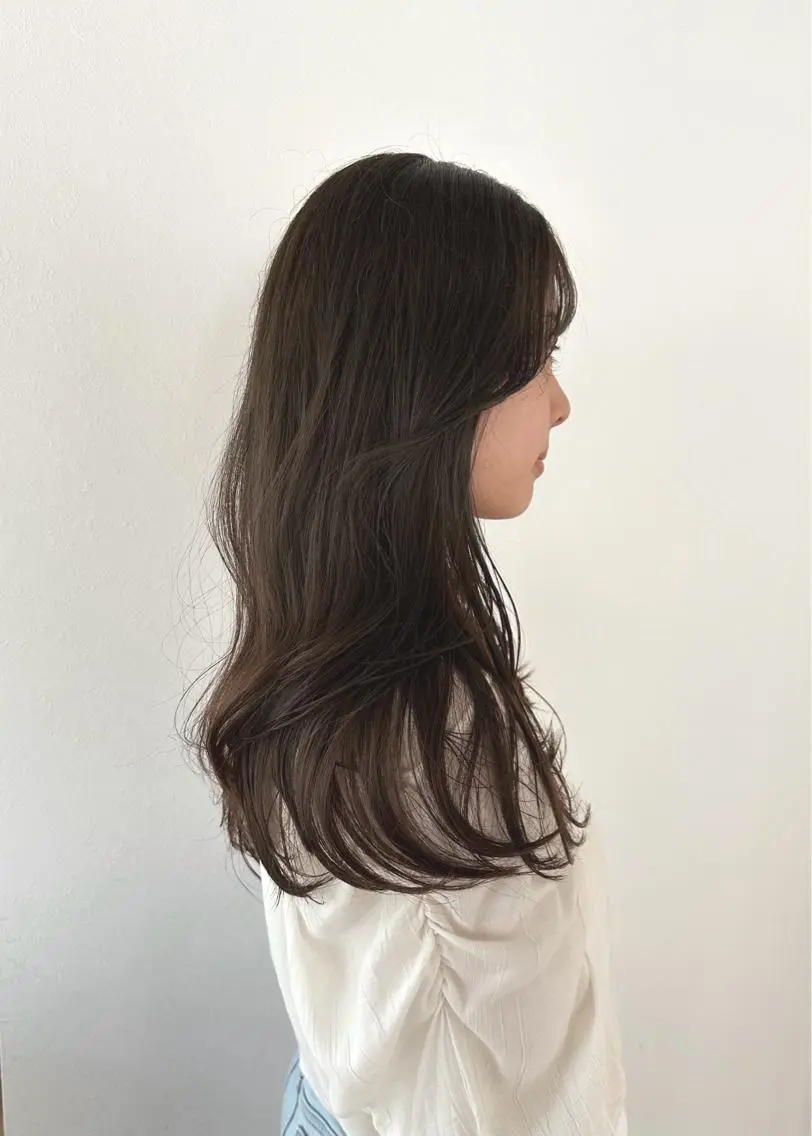 ロング カラー カット ヘアカラー トリートメント TRENCH 相澤 果歩のヘアスタイル