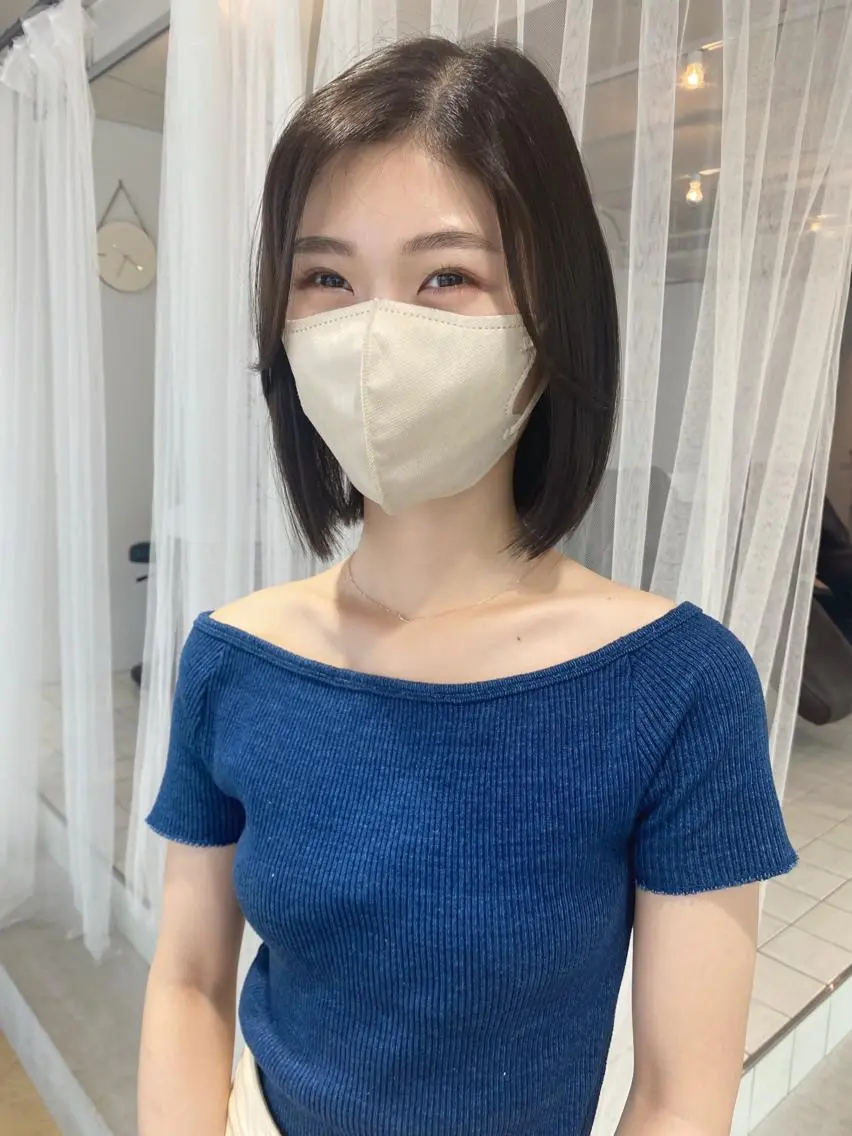 ミディアム サトウ ナナのヘアスタイル