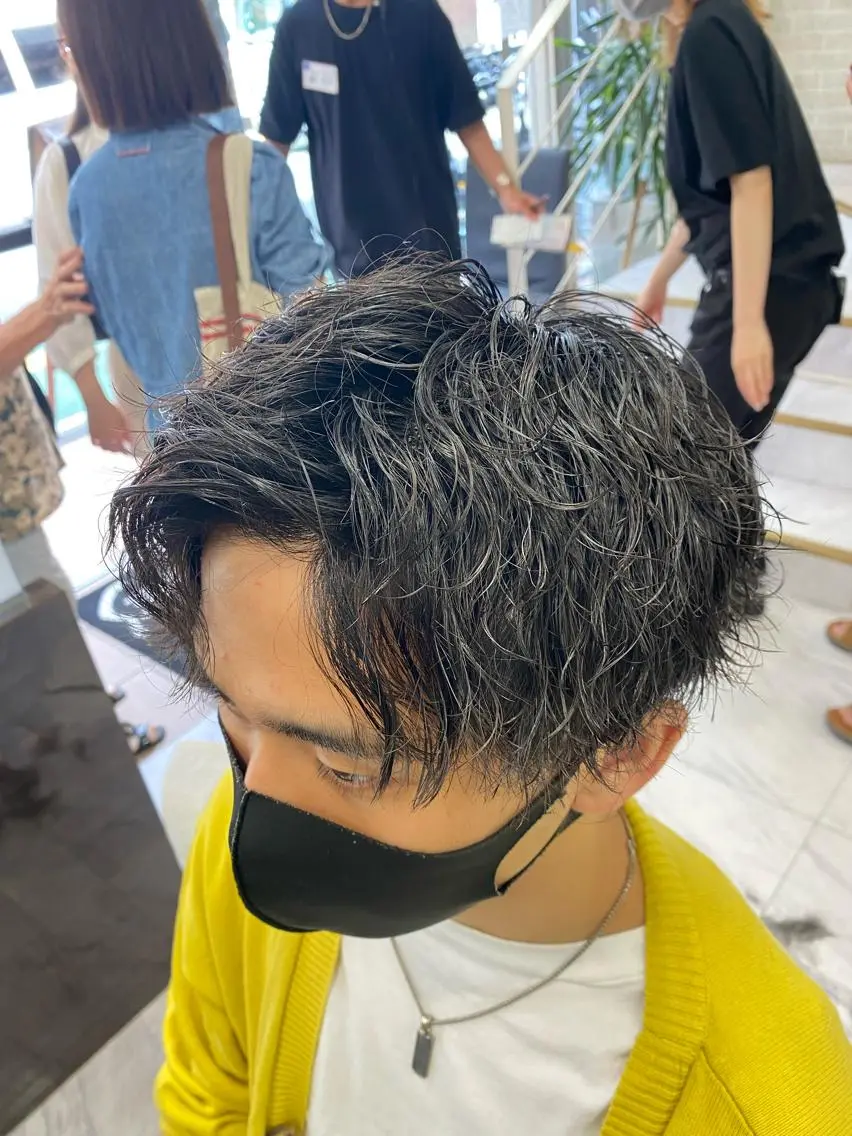 パーマ メンズ アップバング メンズパーマ ツイストスパイラルパーマ スパイラルパーマ カット パーマ トリートメント 🌴パーマオタク🌴 長谷川 諒佑🌈のヘアスタイル