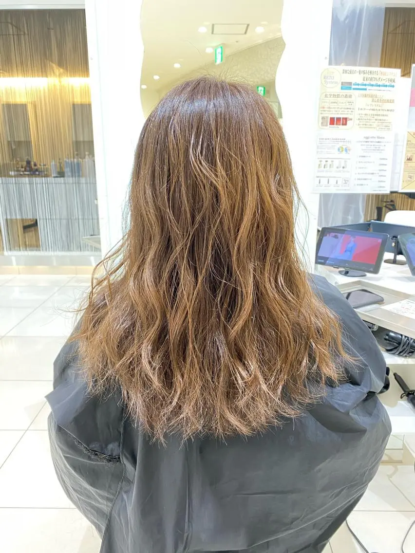 ロング カラー スパイラル波巻き パーマ井本汰壱のヘアスタイル