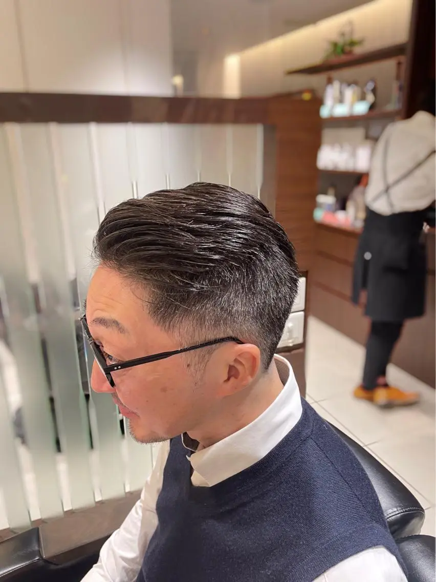 ショート パーマ メンズ フェードカット カット パーマ 岡崎 隆晟のヘアスタイル