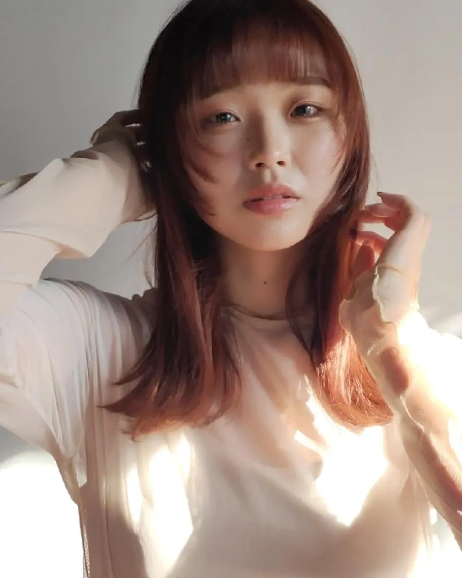 ミディアム カラー ReiZ Mizuhoのヘアスタイル
