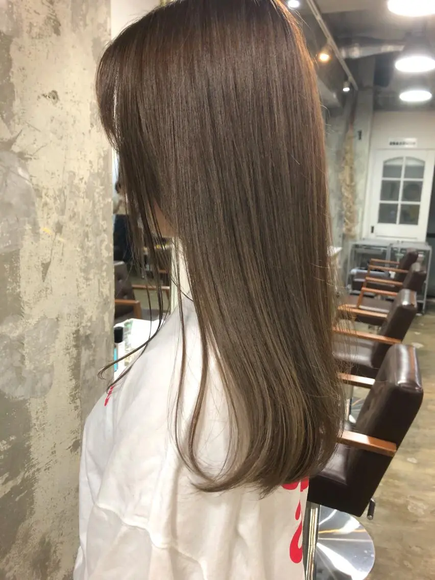 ロング カラー ベージュカラー ブリーチ ケアブリーチ ハイライトカラー ハイライト Pia ツボイ ケイタのヘアスタイル