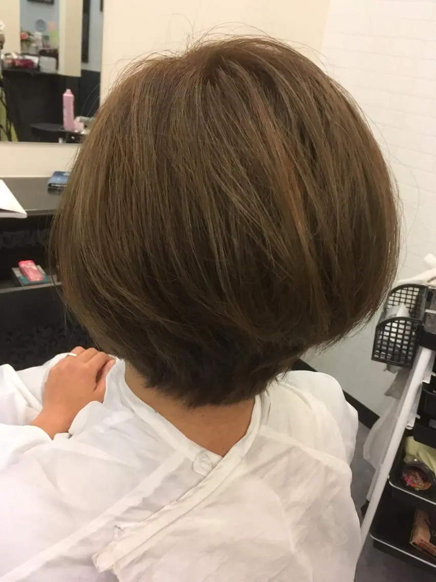 ショート ショートヘア 小野岡 潤子のヘアスタイル