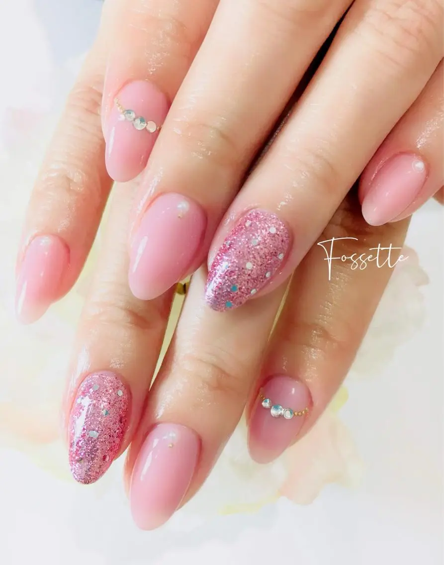 ネイル ドット ホログラムネイル キラキラネイル ワンカラーネイル ハンドネイル nailsalon Fossetteのネイルデザイン