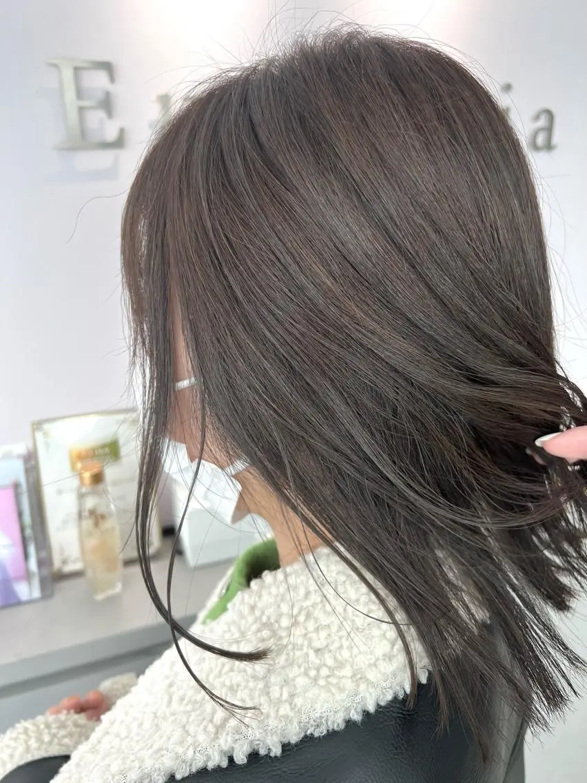 ミディアム Eleanor 池袋 ミカのヘアスタイル