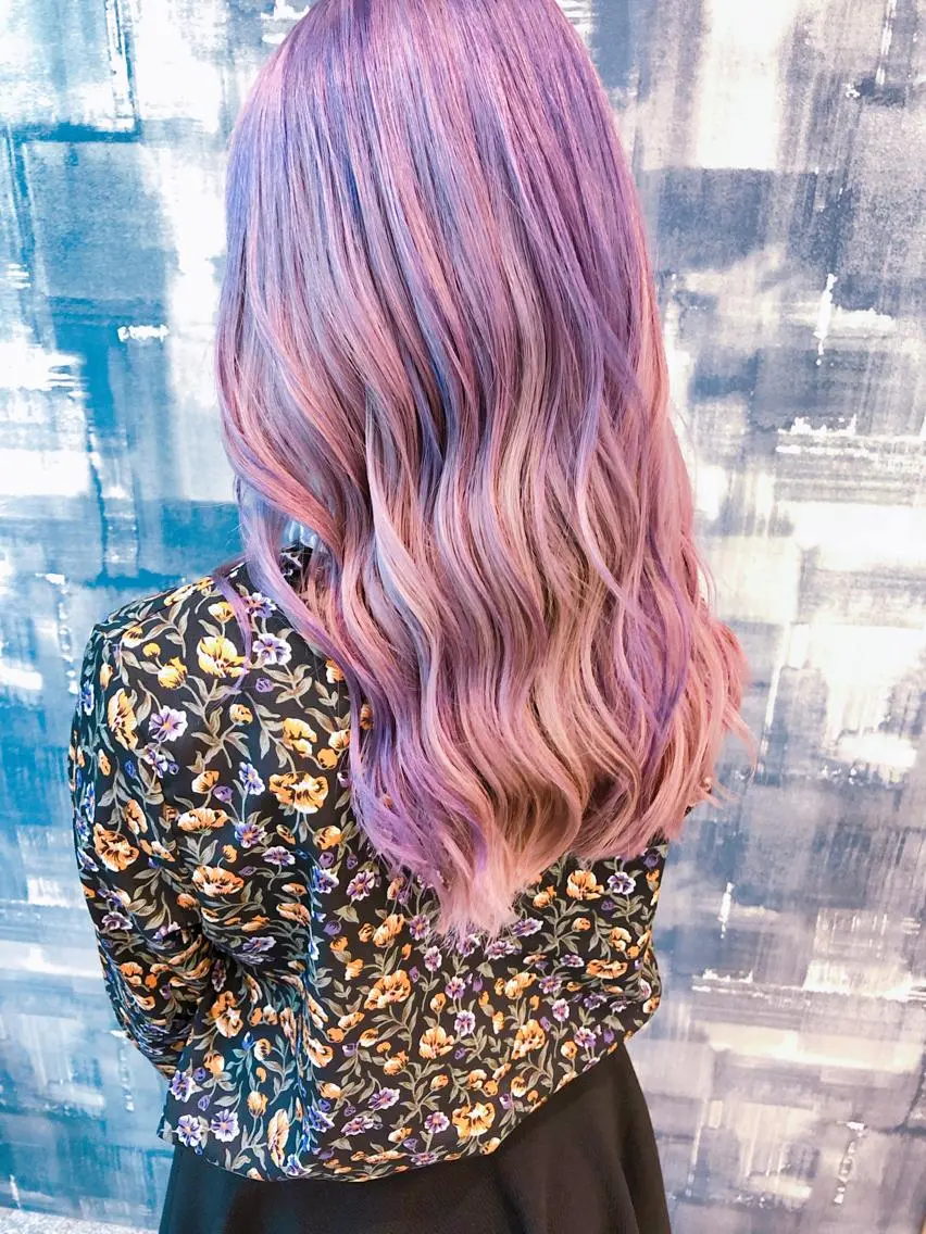 ロング カラー ブリーチ 日高 香織のヘアスタイル