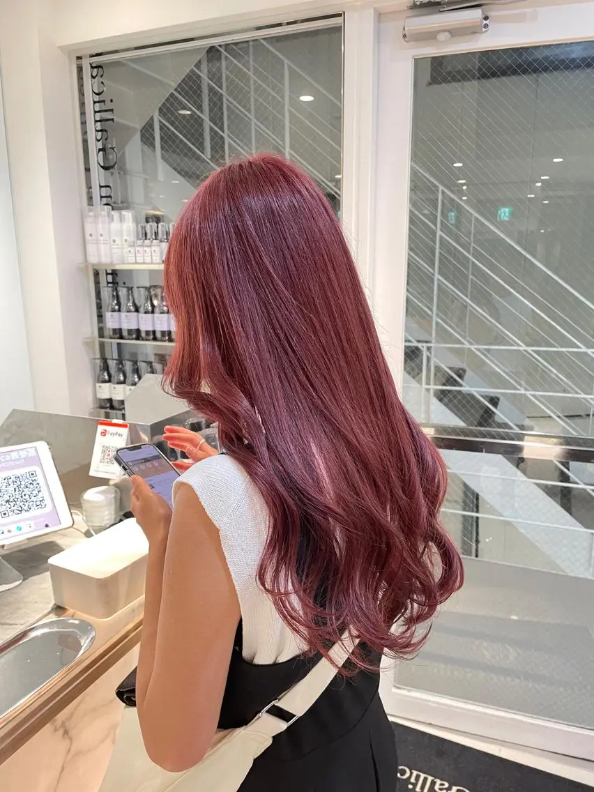 ロング カラー ヘアアレンジ ピンクカラー ヘアカラー トリートメント ヘッドスパ ヘアセット 艶カラー✨縮毛矯正✨ 翁長孝輔のヘアスタイル