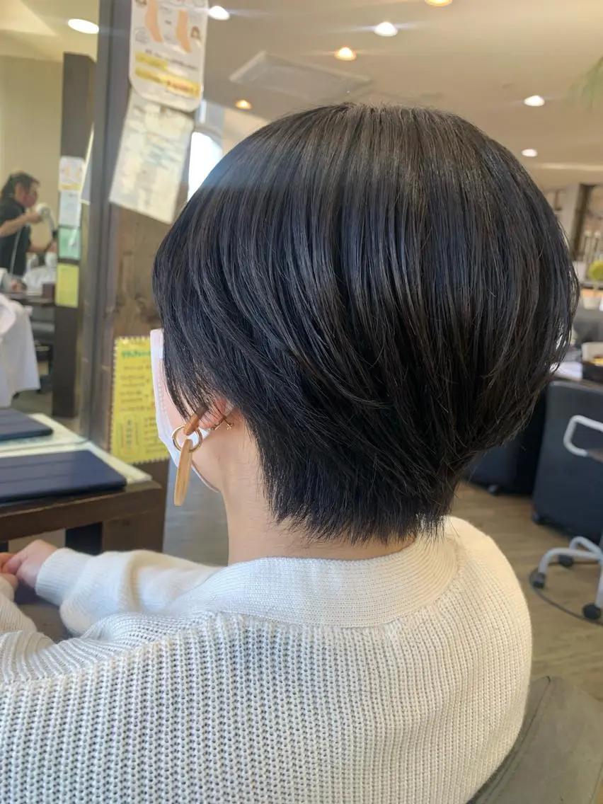 ショート くびれヘア ショートヘア 佐藤 瑚碧のヘアスタイル