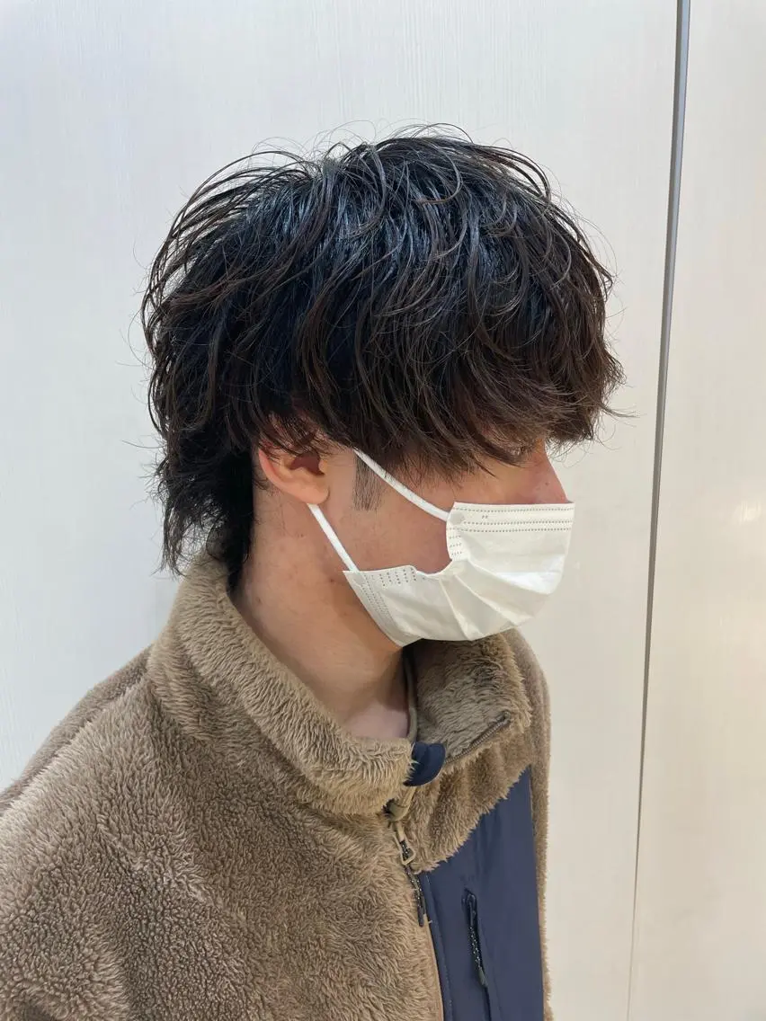 ミディアム パーマ メンズ ミディアムパーマ メンズブリーチ メンズパーマ 波巻きパーマ くせ毛 本厚木｜縮毛矯正/ 髪質改善/専門サロンのヘアスタイル