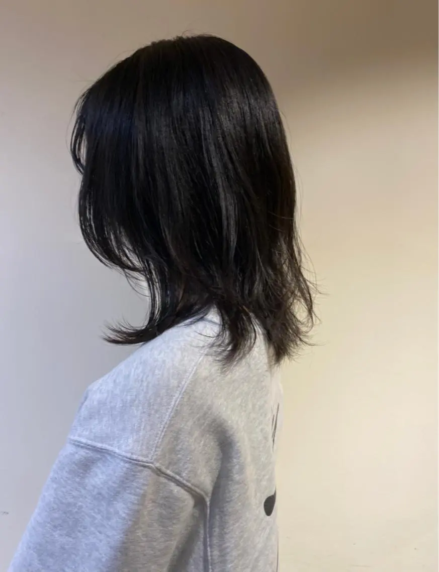 ミディアム カラー レイヤーカット io濱川 遥のヘアスタイル