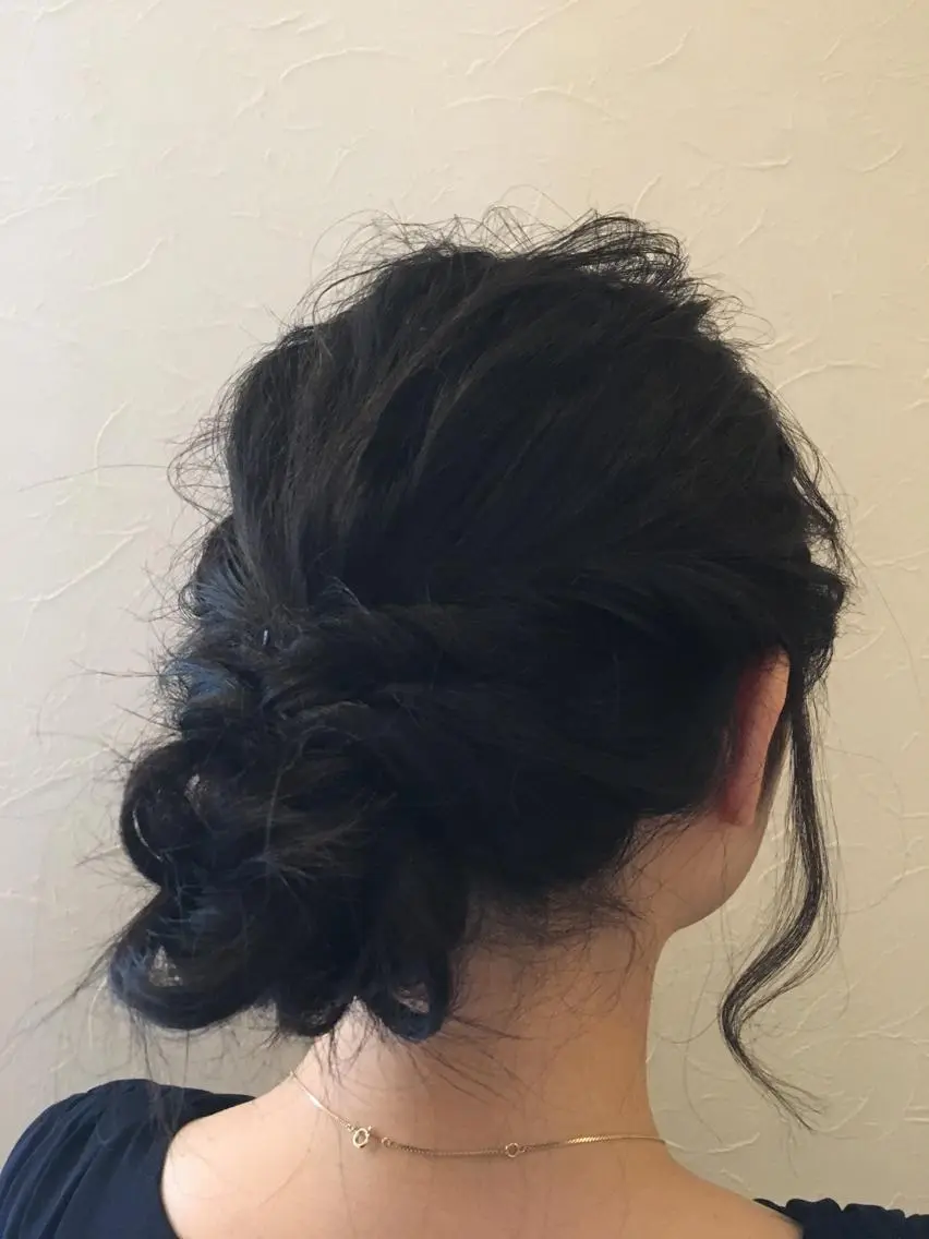 ミディアム ヘアアレンジ IVY villa Suzu.のヘアスタイル
