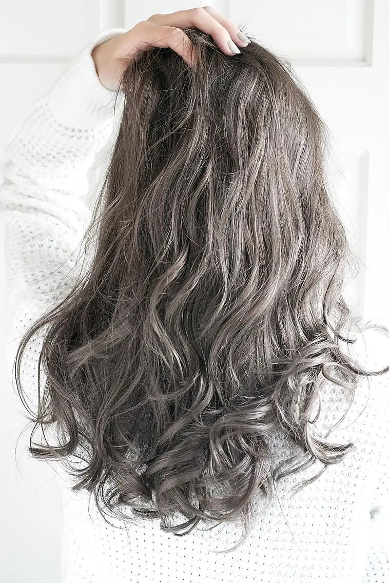 ミディアム EIGHT plum TOKIOリミテッドのヘアスタイル