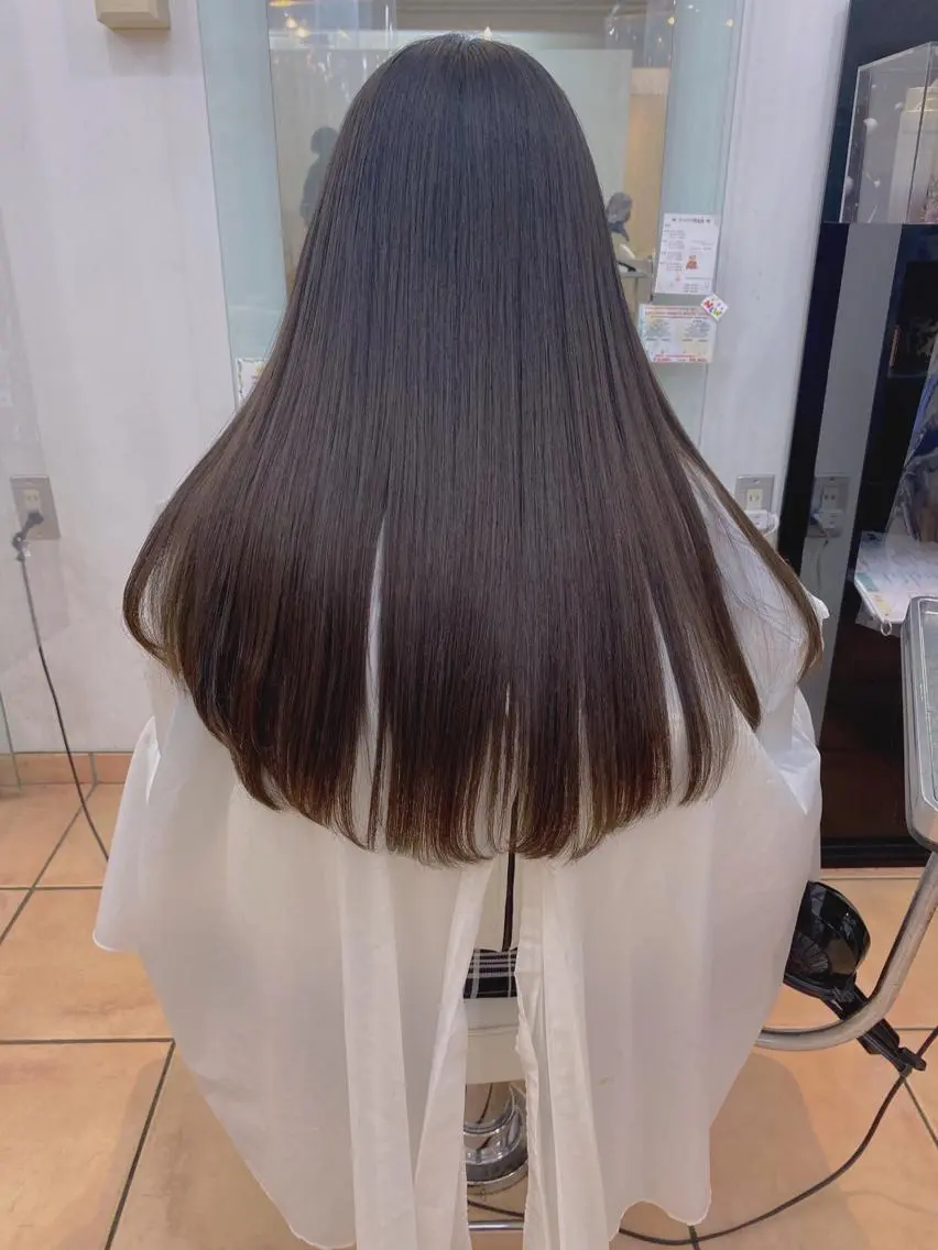 ロング カット ヘアカラー トリートメント カラー特化 横川　翔希のヘアスタイル
