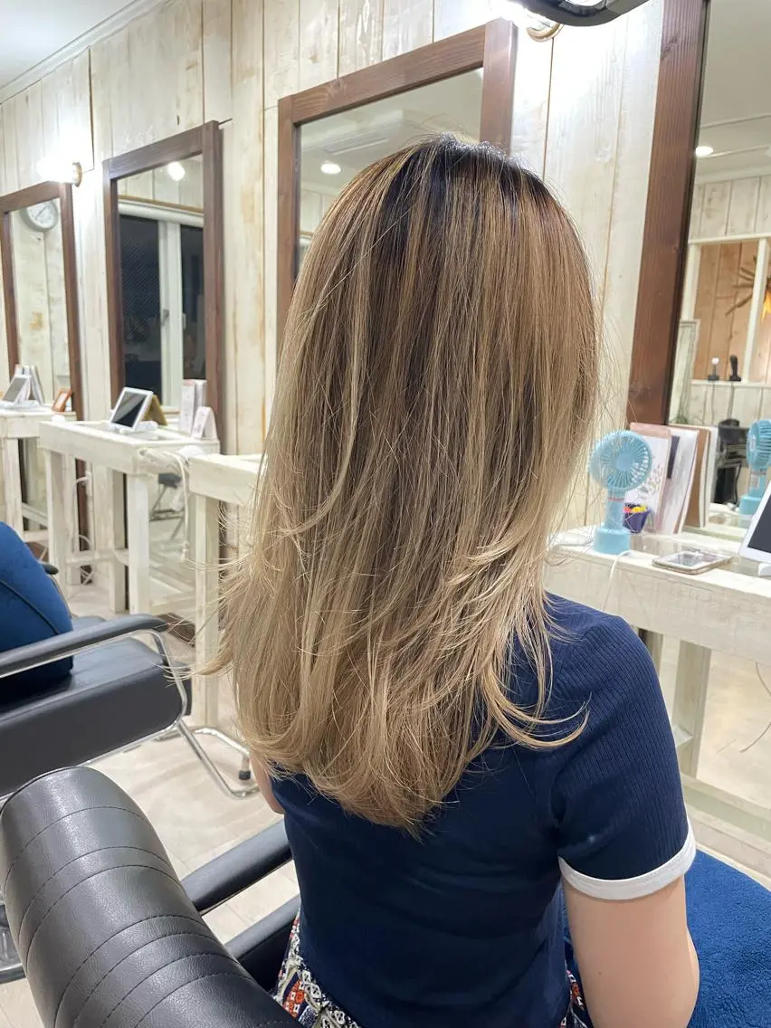 ロング カラー バレイヤージュ ブロンド レイヤーカット Mens cut Hannaのヘアスタイル