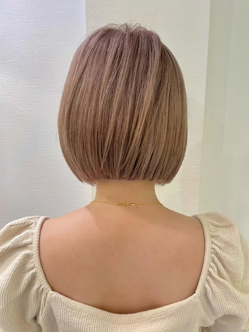 ショート ボブ Londnaitre MAHOのヘアスタイル