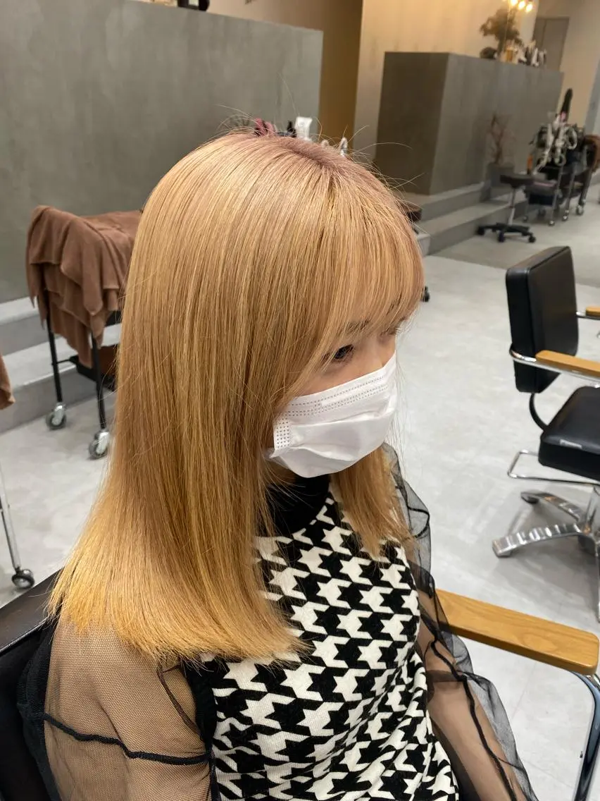 ミディアム カラー ブリーチ EleRe さくやのヘアスタイル