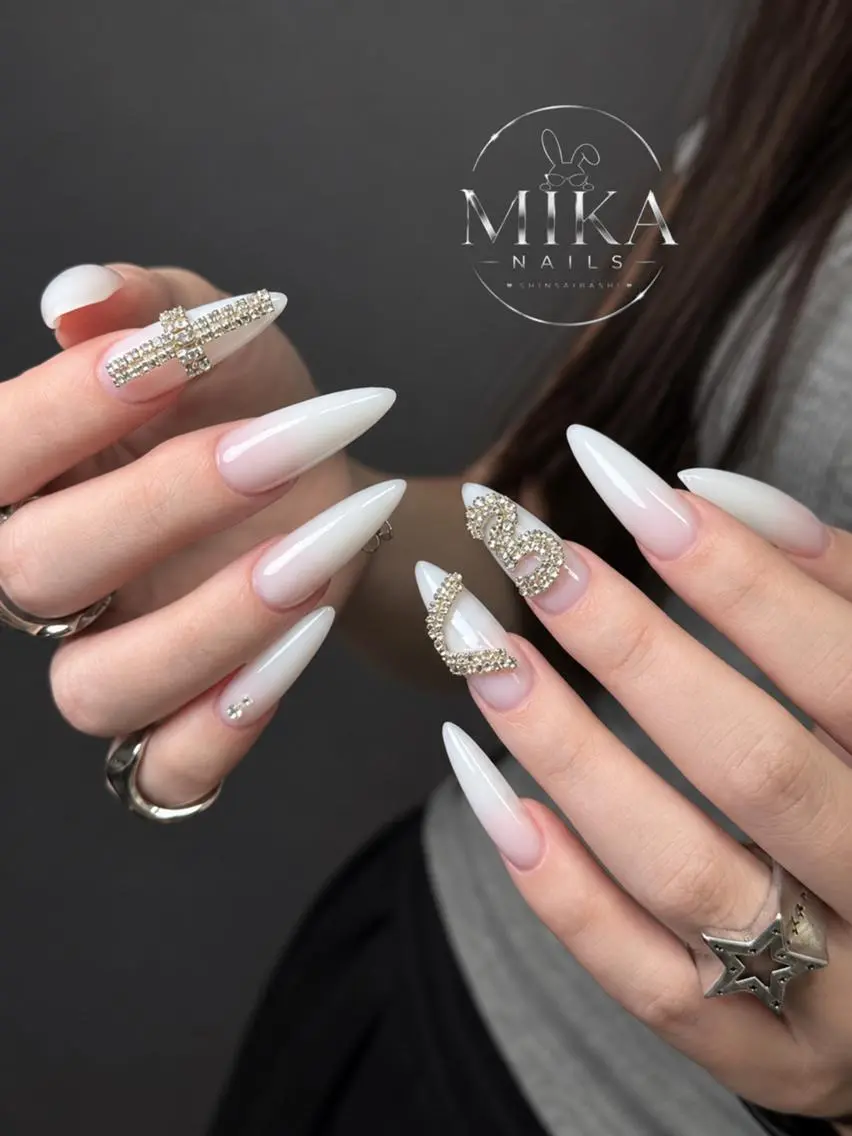 ネイル アートネイル チークネイル ドット フットネイル フレンチネイル ハンドネイル 🌷Luna Mika🌷のネイルデザイン