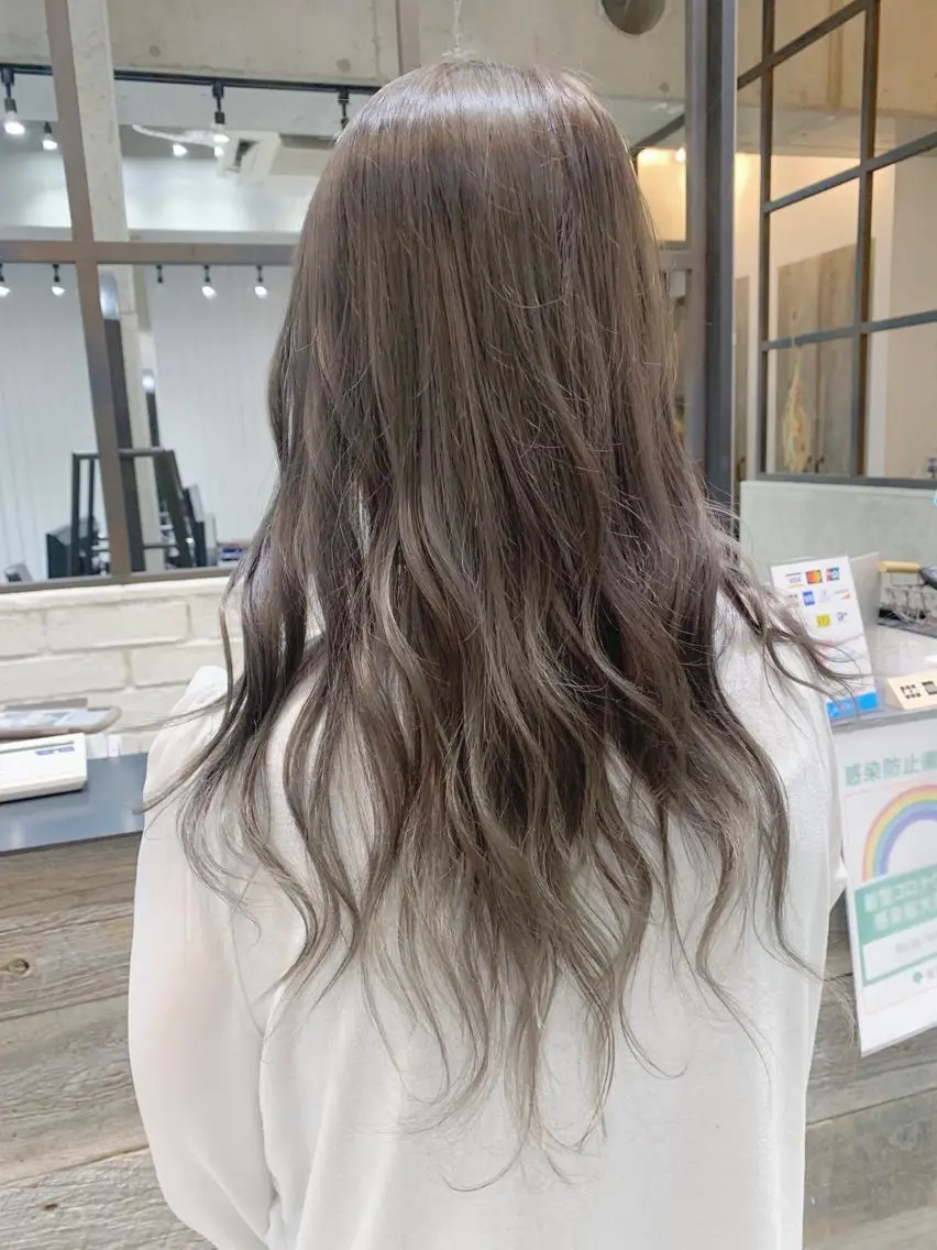 セミロング カラー ブリーチ 透明感カラー グレージュ カット ヘアカラー 🌿ニュアンス/髪質 改善🌿Fukudaのヘアスタイル